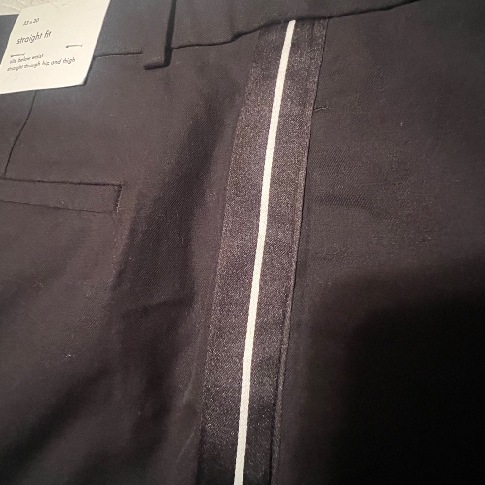 Calvin Klein Men’s black straight fit pants 33x30 NWT